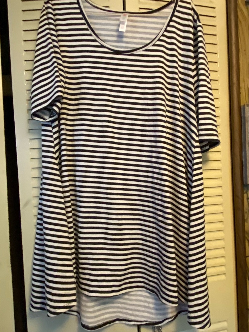 LuLaRoe Black and White Striped Short Sleeve Scoop Tee